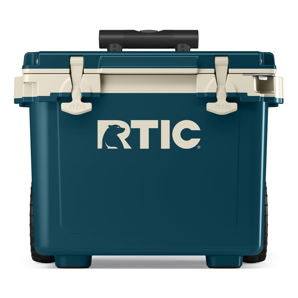 RTIC Ultra-Tough RTIC Ultra-Tough 22 QT Ultra-Light Wheeled Cooler - Marine/Canvas - Image 2