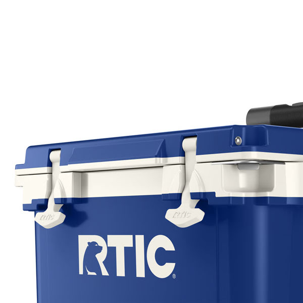 RTIC Ultra-Tough RTIC Ultra-Tough 22 QT Ultra-Light Wheeled Cooler - Cobalt & White - Image 9